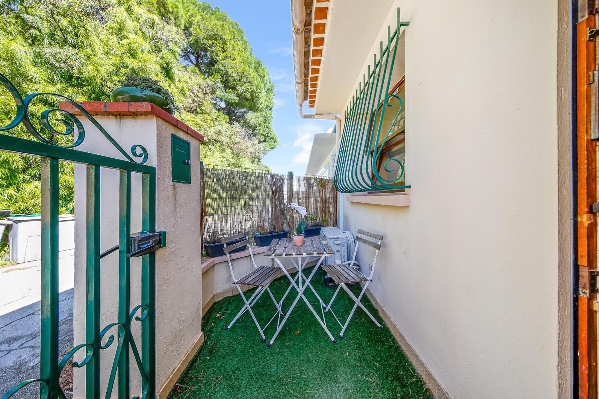 Jolie Maisonnette Paisible Le Pradet Luaran gambar